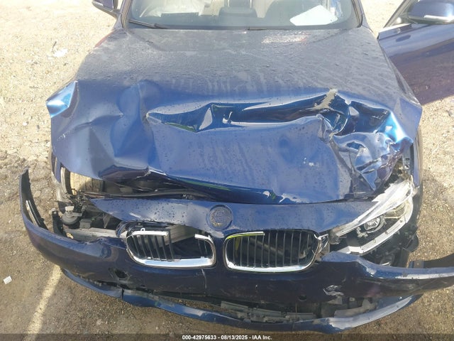 42975633 :رقم المزاد ، WBA8B9C52HK676326 vin ، 2017 Bmw 330i مزاد بيع