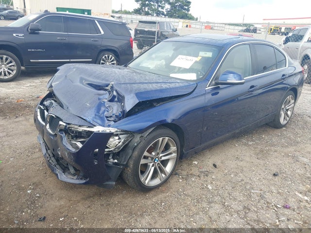 42975633 :رقم المزاد ، WBA8B9C52HK676326 vin ، 2017 Bmw 330i مزاد بيع
