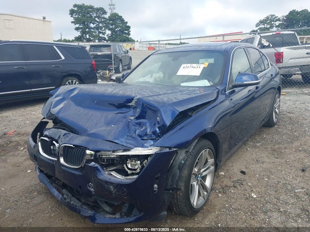 42975633 :رقم المزاد ، WBA8B9C52HK676326 vin ، 2017 Bmw 330i مزاد بيع