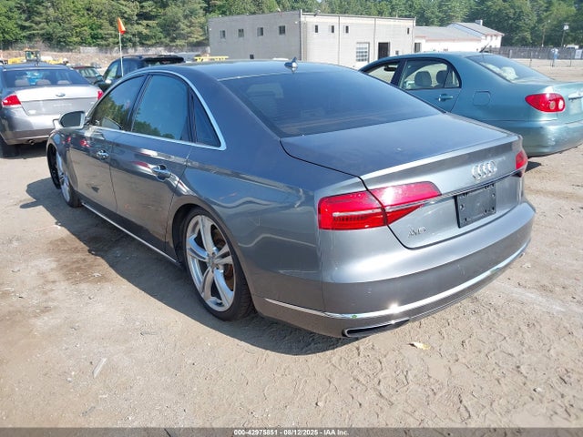 2015 AUDI A8 WAUJGAFD0FN006762 Photo 2
