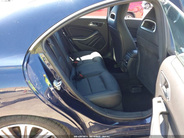 Mercedes-Benz m270 2018 WDDSJ4EB2JN526650 Image 8