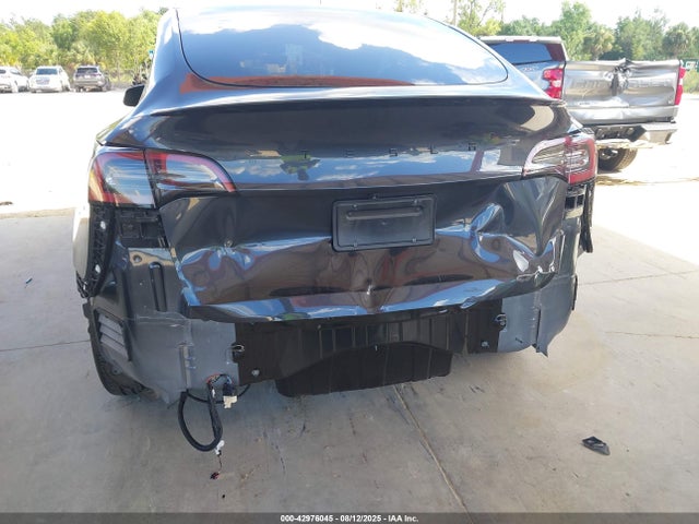 2024 TESLA MODEL Y 7SAYGDED5RF035281 Photo 5