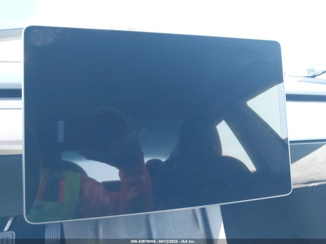 2023 TESLA MODEL 3 5YJ3E1EA2PF603629 Photo 6