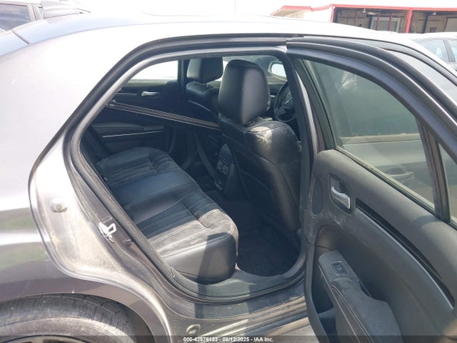 Chrysler 300 2018 2C3CCABG2JH321477 Image 8