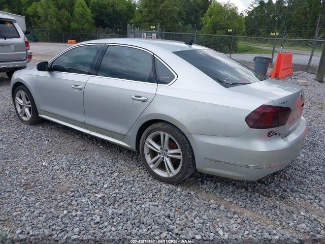 Volkswagen 2015 2015 1VWCV7A33FC070824 Image 3