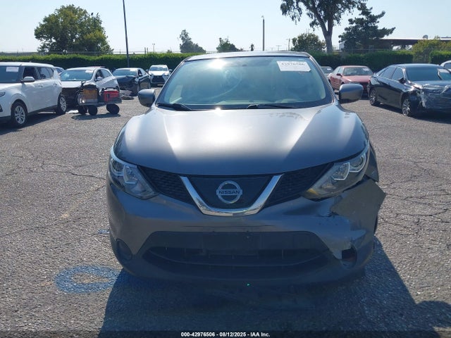 JN1BJ1CPXKW235559 Nissan 2019