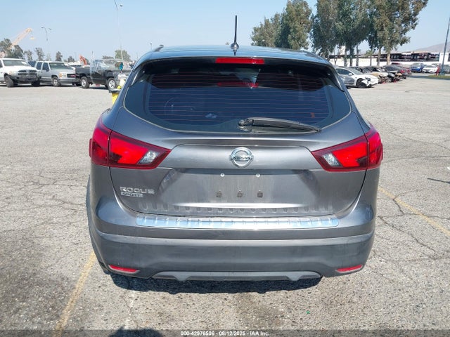JN1BJ1CPXKW235559 Nissan 2019