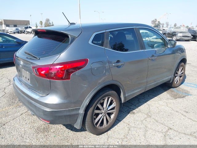 JN1BJ1CPXKW235559 Nissan 2019