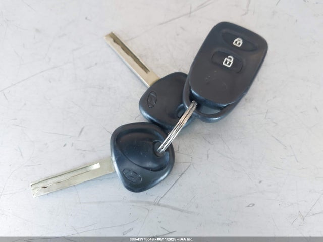 KMHCT4AE8HU365743 Hyundai 2017