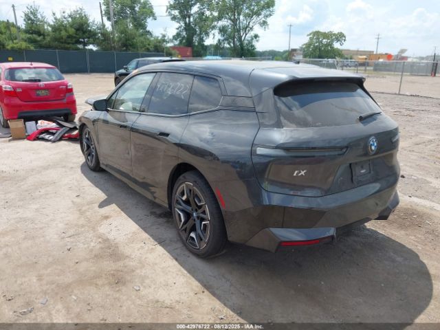 2022 BMW IX WB523CF05NCK83053 Photo 2