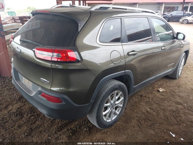 1C4PJMCSXGW102672 Jeep Cherokee
