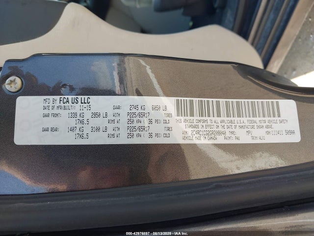 2C4RC1CG2GR208040 Chrysler Town and Country