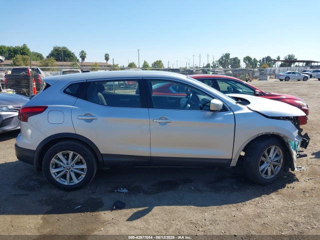 JN1BJ1CP5KW526485 Nissan 2019