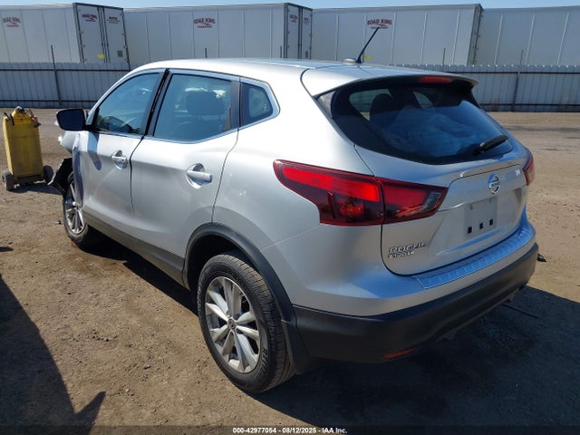 JN1BJ1CP5KW526485 Nissan 2019