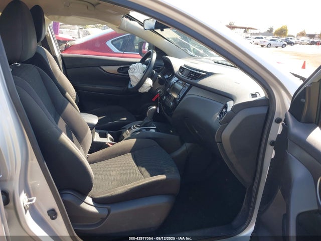 JN1BJ1CP5KW526485 Nissan 2019
