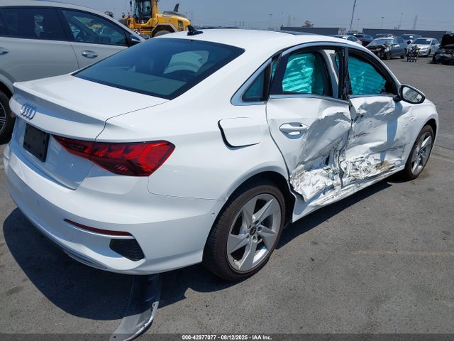 WAUAUDGY8PA119265 Audi 40 tfsi