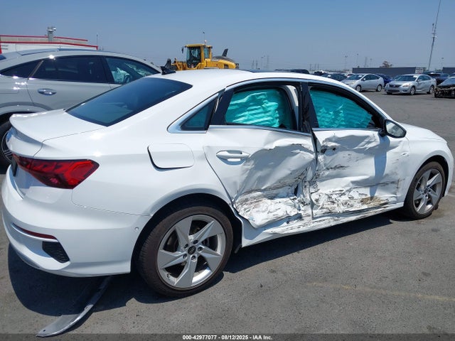 WAUAUDGY8PA119265 Audi 40 tfsi