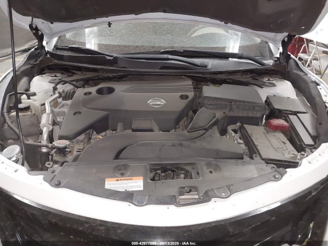 Nissan Altima 2015 1N4AL3APXFC240047 Image 10