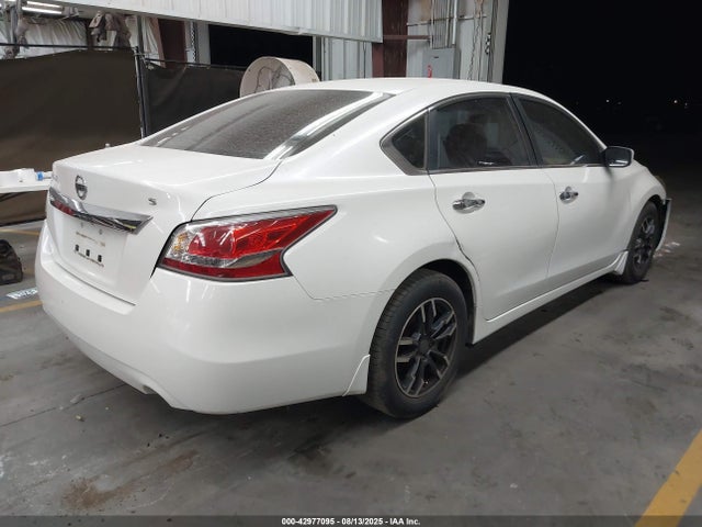 Nissan Altima 2015 1N4AL3APXFC240047 Image 4