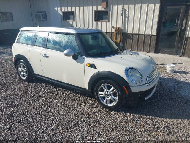 2008 MINI COOPER CLUBMAN WMWML33508TJ46973 Photo 0
