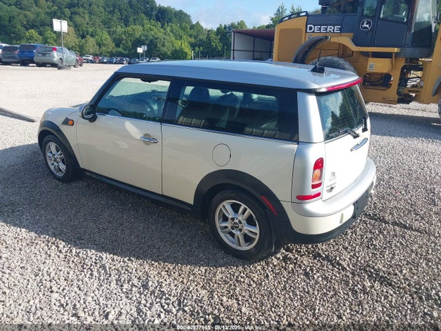 2008 MINI COOPER CLUBMAN WMWML33508TJ46973 Photo 2