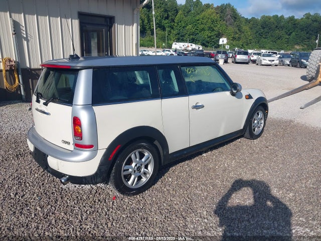 2008 MINI COOPER CLUBMAN WMWML33508TJ46973 Photo 3