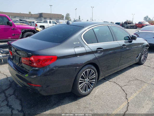 WBAJA9C51KB389099 BMW 530e
