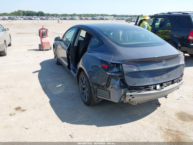 2023 TESLA MODEL 3 5YJ3E1EA5PF645325 Photo 2