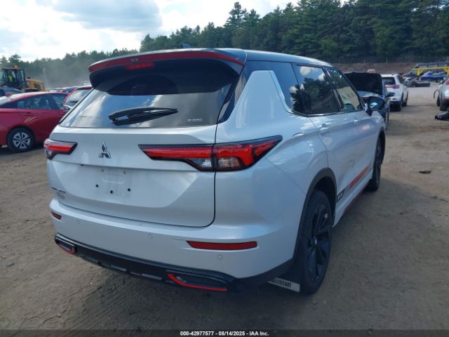 2024 MITSUBISHI OUTLANDER JA4J4VA82RZ086425 Photo 3
