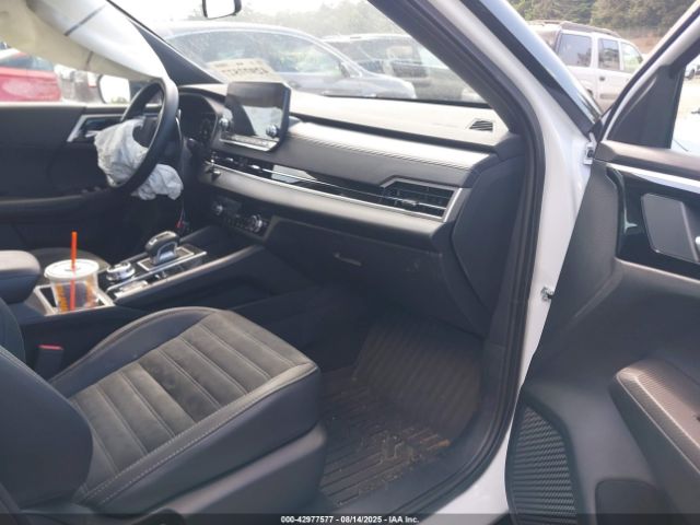 2024 MITSUBISHI OUTLANDER JA4J4VA82RZ086425 Photo 4