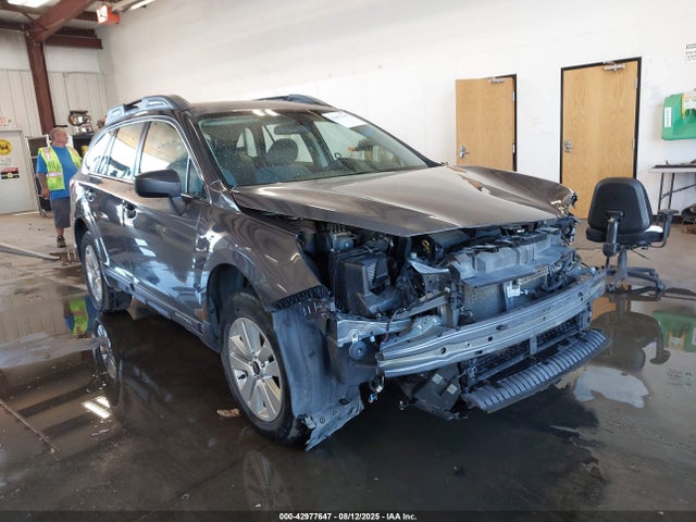 Subaru u5 2018 4S4BSAAC3J3389620 головне зображення
