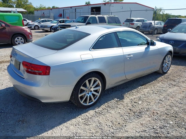 2011 AUDI A5 WAURFAFRXBA086770 Photo 3