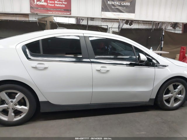 1G1RA6E40FU118319 Chevrolet luu - ffv, e-flex, fam 0