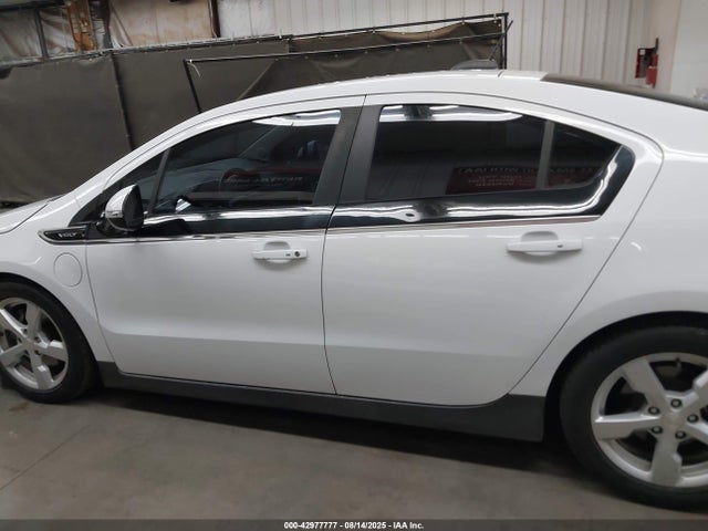 1G1RA6E40FU118319 Chevrolet luu - ffv, e-flex, fam 0