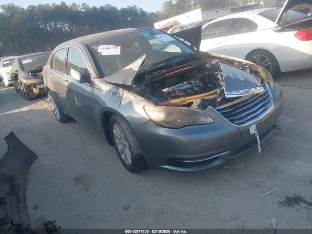 42977805 :رقم المزاد ، 1C3CCBBB0CN113814 vin ، 2012 Chrysler 200 Touring مزاد بيع