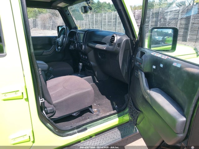 1C4BJWDG4EL133785 Jeep Wrangler