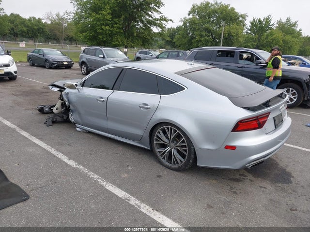 2016 AUDI A7 WAUWGAFC9GN005804 Photo 2