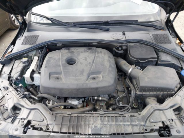 2018 VOLVO S60 YV140MTL4J2456629 Photo 9