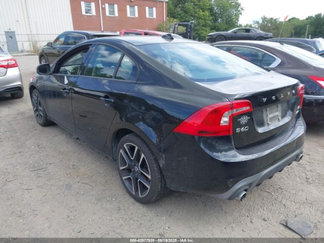 2018 VOLVO S60 YV140MTL4J2456629 Photo 2