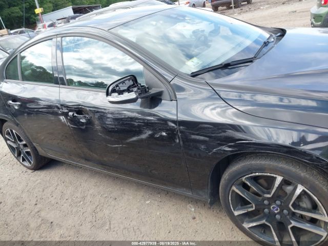 2018 VOLVO S60 YV140MTL4J2456629 Photo 5