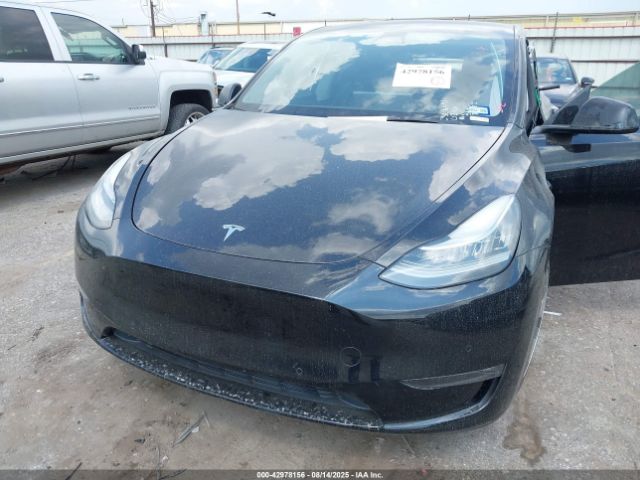 2021 TESLA MODEL Y 5YJYGDEE2MF200296 Photo 9