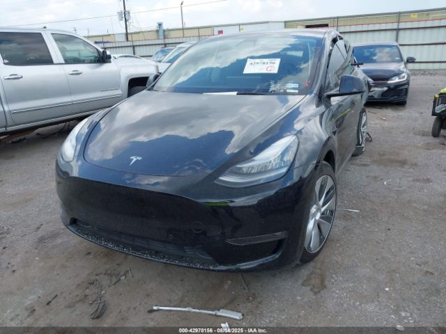 2021 TESLA MODEL Y 5YJYGDEE2MF200296 Photo 1