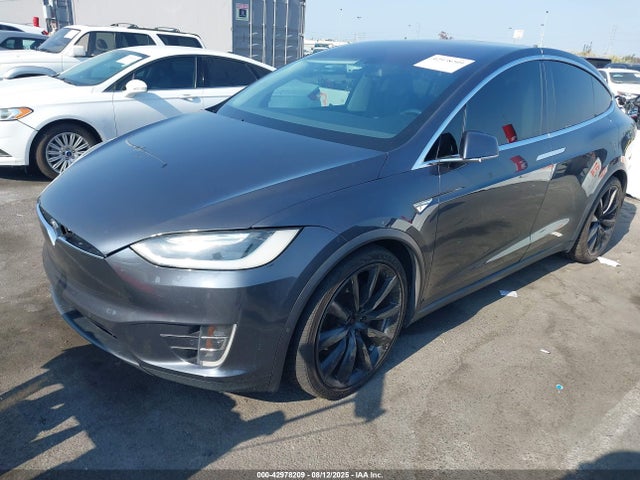 Tesla MODEL X 2016 5YJXCBE25GF006724 Image 2