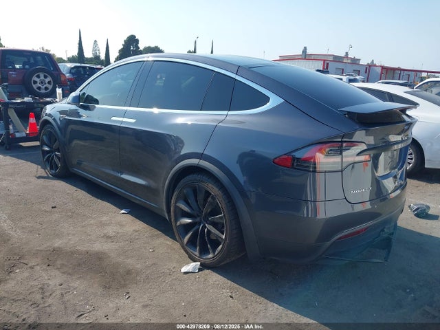 Tesla MODEL X 2016 5YJXCBE25GF006724 Image 3