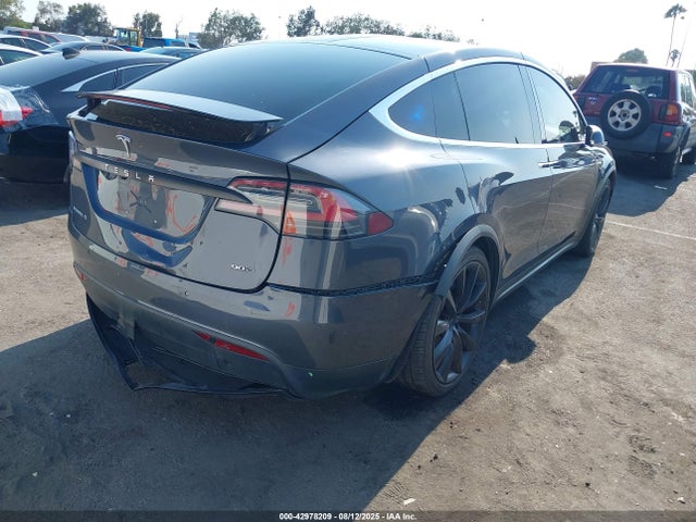 Tesla MODEL X 2016 5YJXCBE25GF006724 Image 4