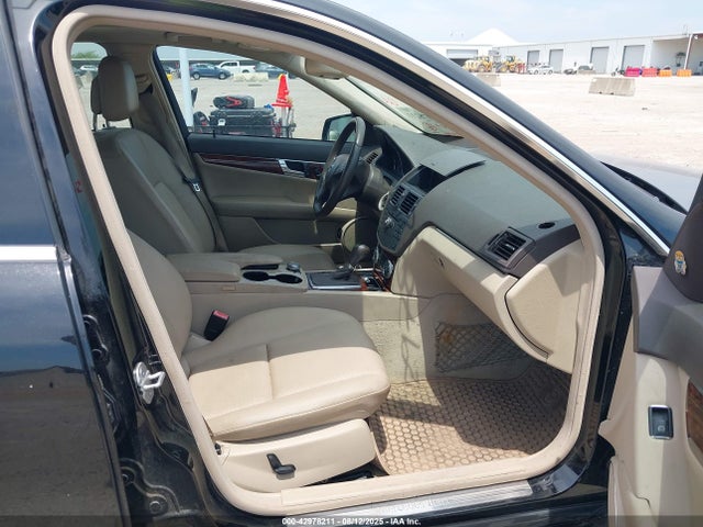 Aukcja sprzedaży 2010 Mercedes-benz C 300, vin: WDDGF8BB9AR090665, numer aukcji: 42978211