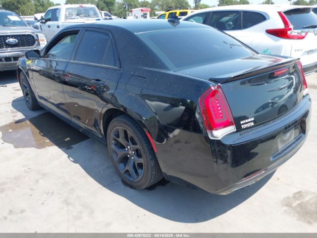 2021 CHRYSLER 300 2C3CCAAG8MH558299 Photo 2
