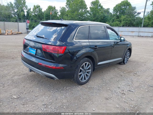 2019 AUDI Q7 WA1LAAF74KD009892 Photo 3