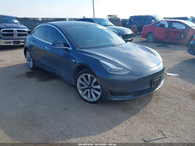 2019 TESLA MODEL 3 5YJ3E1EA1KF307588 Photo 0