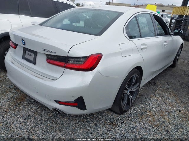 BMW 2021 2021 WBA5P7C05MFJ81084 Image 4